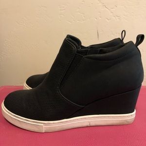 Susina Wedge Sneaker